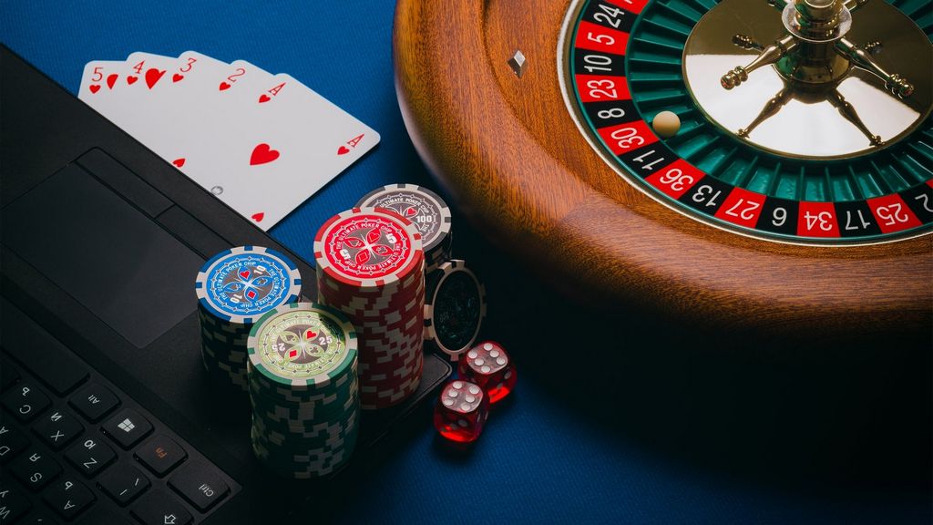 Guide complet des bonus de remboursement et des niveaux VIP dans les casinos en ligne